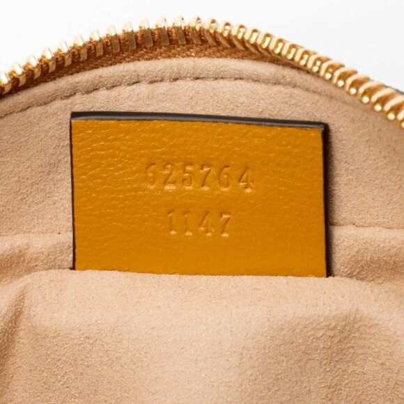 NEW! $1100 Gucci GG Supreme Clutch Travel Pouch yellow trim - Picture 11 of 17